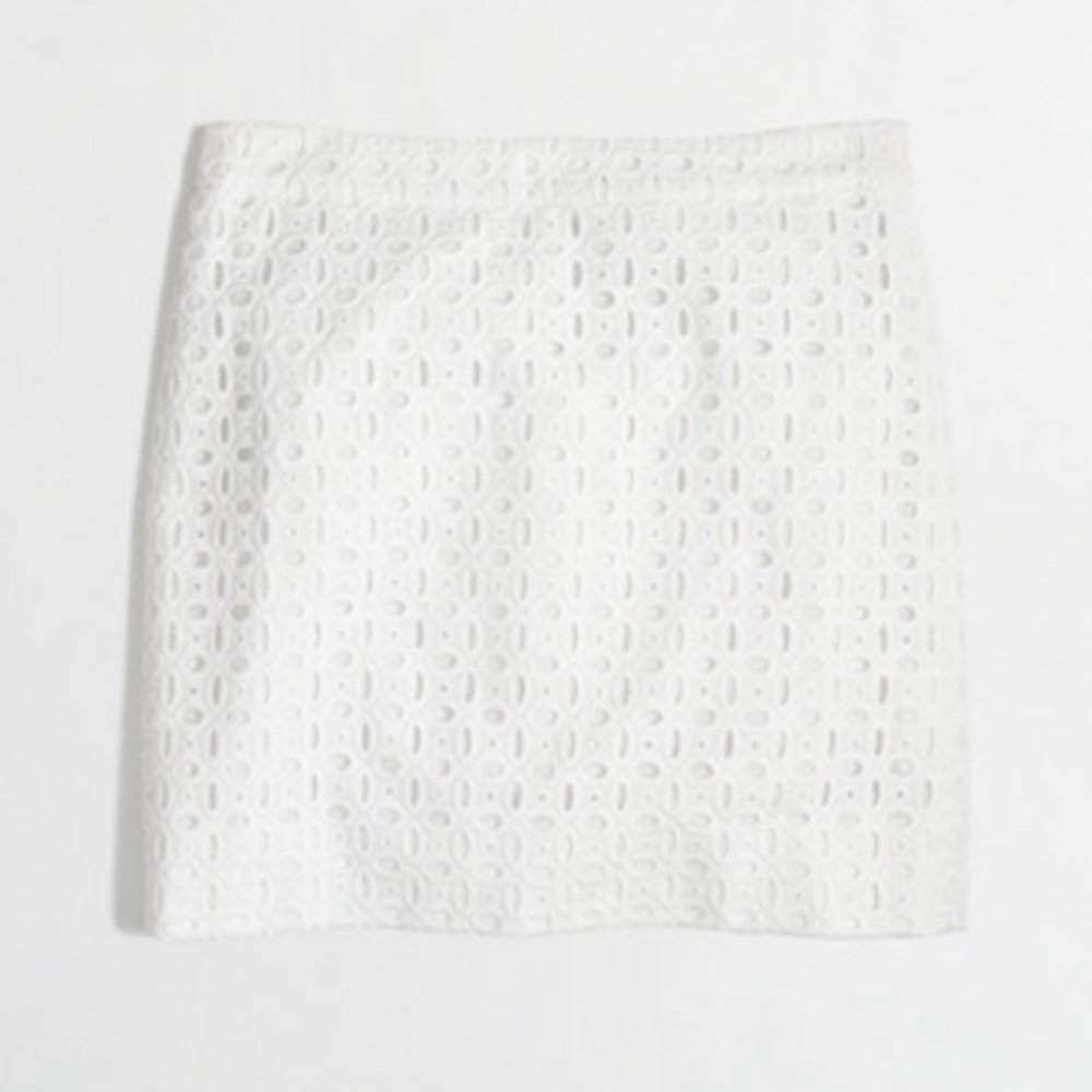 Like new, worn 1x! J Crew white eyelet mini skirt (size 2)